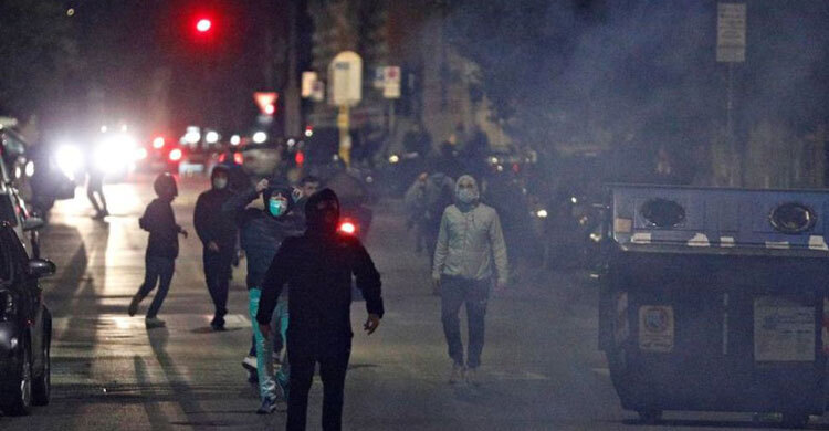 Italy plans further curbs as coronavirus cases hit new record