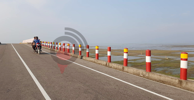 হাওরে পানি নেই, পর্যটক কমেছে অলওয়েদার সড়কে