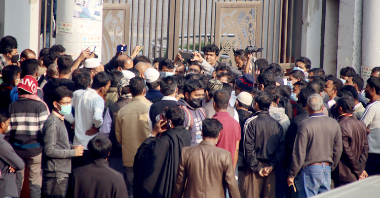 ক্যাম্পাস অচলের হুমকি দিলেন ইবি ছাত্রলীগের সাবেক নেতাকর্মীরা