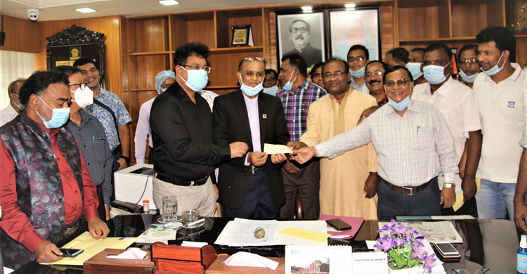 প্রধানমন্ত্রীর ত্রাণ তহবিলে একদিনের বেতন দিলেন ইবি কর্মকর্তারা