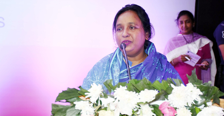 অনেকেই আমাকে হিরো বলে: আইভী