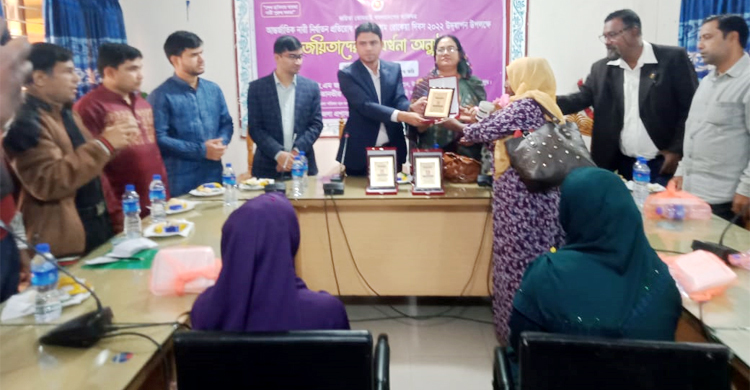 জামালপুরে শ্রেষ্ঠ জয়িতা সম্মাননা পেলেন ৫ নারী