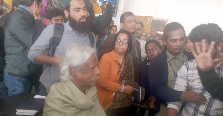 গণ বিশ্ববিদ্যালয়ে ডা. জাফরুল্লাহ তালাবদ্ধ