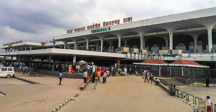 টিকিট কেটে বিমানবন্দরে গিয়ে যাত্রীদের স্বপ্নে গুড়ে বালি!