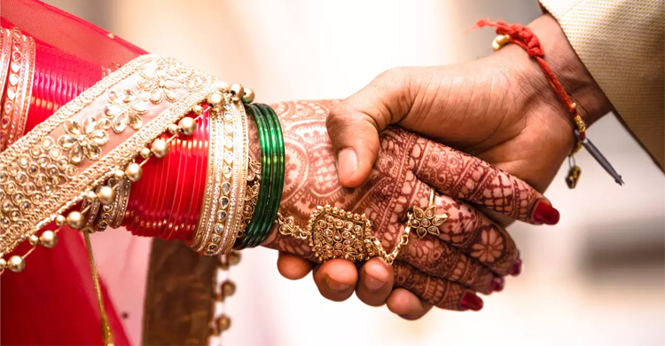 ইংরেজি শিখতে গিয়ে ইন্দোনেশীয় তরুণীর সঙ্গে প্রেম, অবশেষে বিয়ে