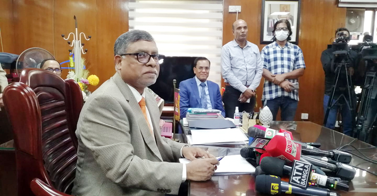 ‘হাসপাতালে দেরিতে আসায় বেশি ডেঙ্গুরোগী মারা গেছে’