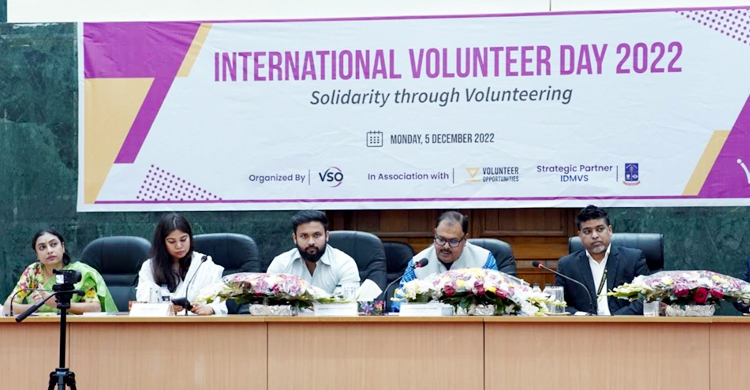 স্বেচ্ছাসেবী ছাড়া সুন্দর বাংলাদেশ গড়া সম্ভব নয়: প্রতিমন্ত্রী