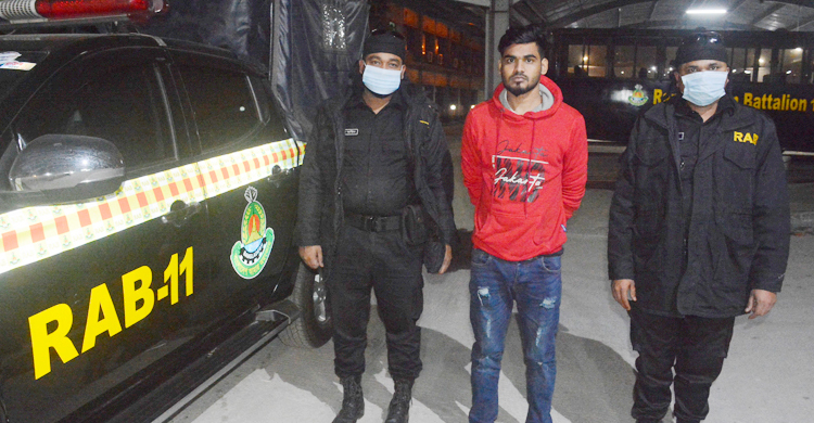 জাল টাকা তৈরি করে বাজারে বিক্রি করতেন মিরাজ