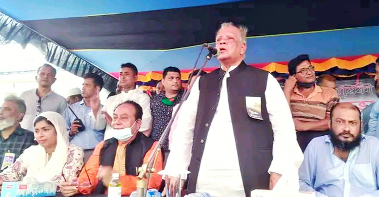 ‘সতর্ক থকতে হবে বিএনপি যেন ঘোলা পানিতে মাছ শিকার না করতে পারে’