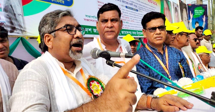 যদি রাজনীতি করতে চান পোশাক খুলে জনগণের কাতারে আসেন: প্রিন্স