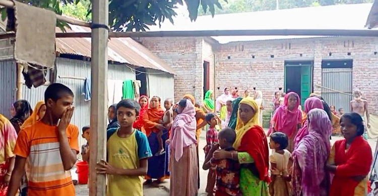 বাবা-ছেলের মারামারি ঠেকাতে গিয়ে প্রাণ গেলো নারীর