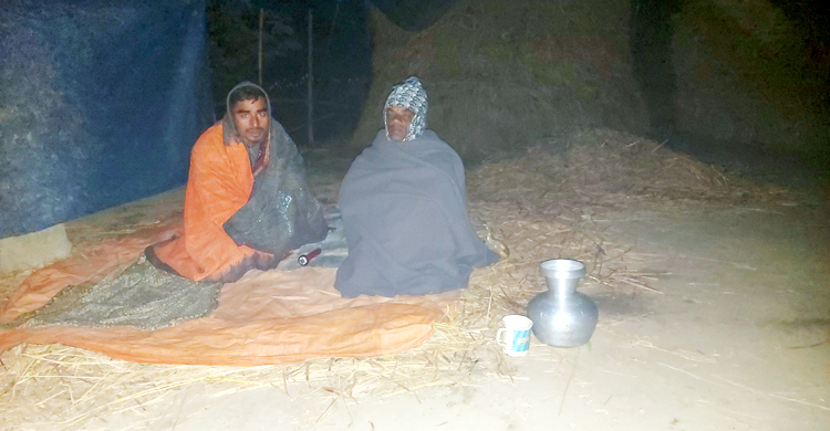 ভোট ‘কেনা-বেচা’ ঠেকাতে গ্রামবাসীর রাত জেগে পাহারা