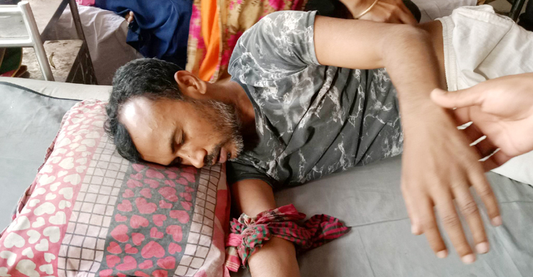 সরিষাবাড়ীতে জমি নিয়ে বিরোধে সংঘর্ষ, আহত ২০