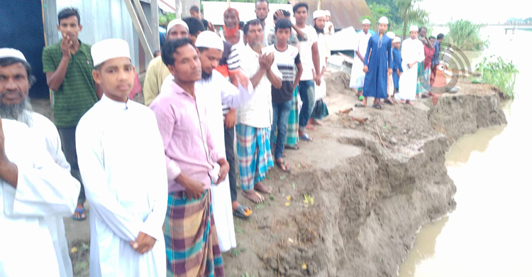 বকশিগঞ্জে রাক্ষুসী রূপ নিয়েছে দশানী নদী