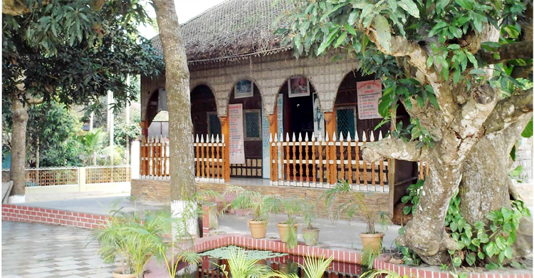 ইতিহাসের ধারক জামালপুরের গান্ধী আশ্রম