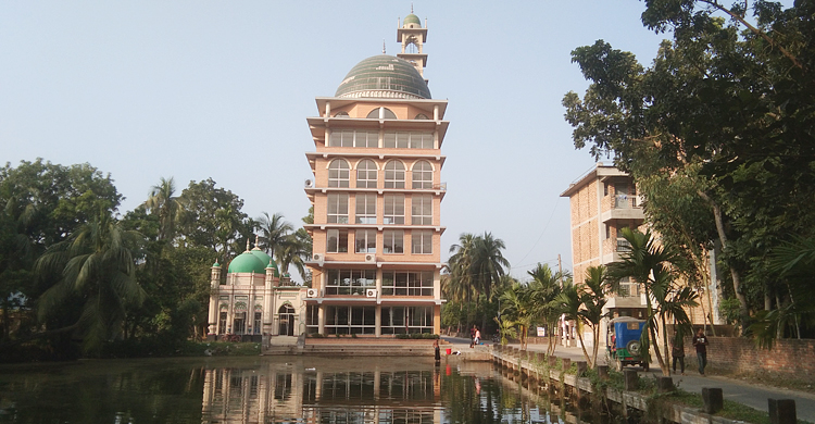 ইসলামিক সংস্কৃতির অনন্য নিদর্শন জামালপুরের মালঞ্চ মসজিদ