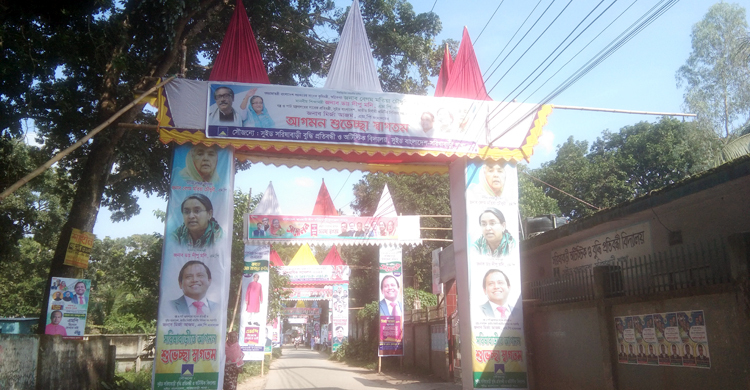 ১৭০ তোরণ, ব্যানার-ফেস্টুনে ছেয়ে গেছে সরিষাবাড়ী