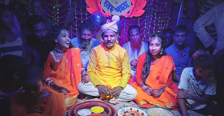 নাতি-নাতনির ইচ্ছা পূরণে ফের ‘বিয়ে’ জয়নাল-মমতা দম্পতির