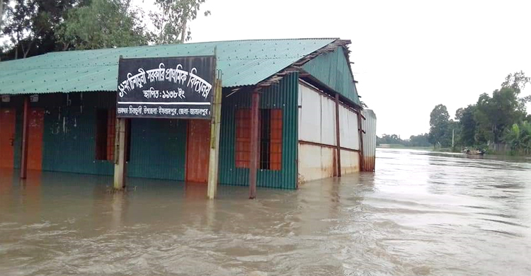 জামালপুরে বন্যায় নতুন নতুন এলাকা প্লাবিত
