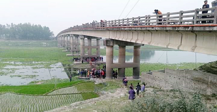 হাঁস খুঁজতে গিয়ে সুবর্ণখালী নদীতে ব্যবসায়ী নিখোঁজ
