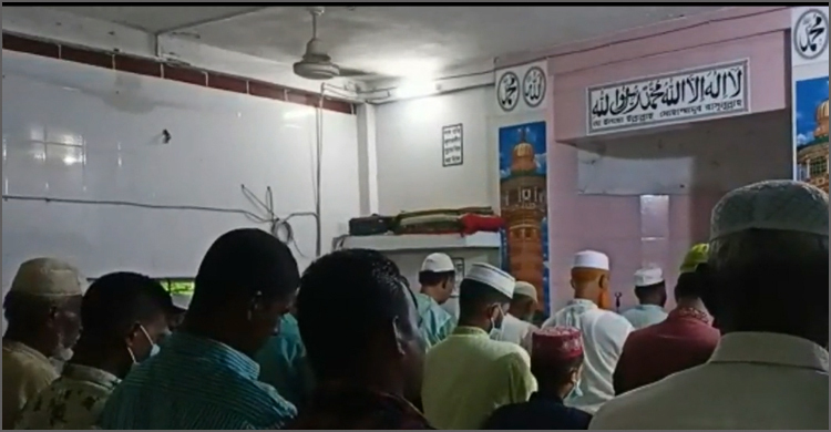 মাদারীপুরে ঈদ উদযাপন করছেন ৩০ হাজার মানুষ