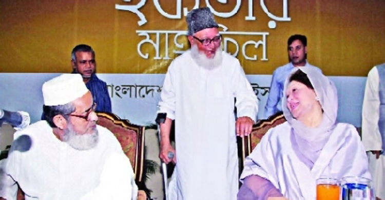 ৩০০ আসনেই প্রার্থী দেবে জামায়াত, ভাঙছে জোট