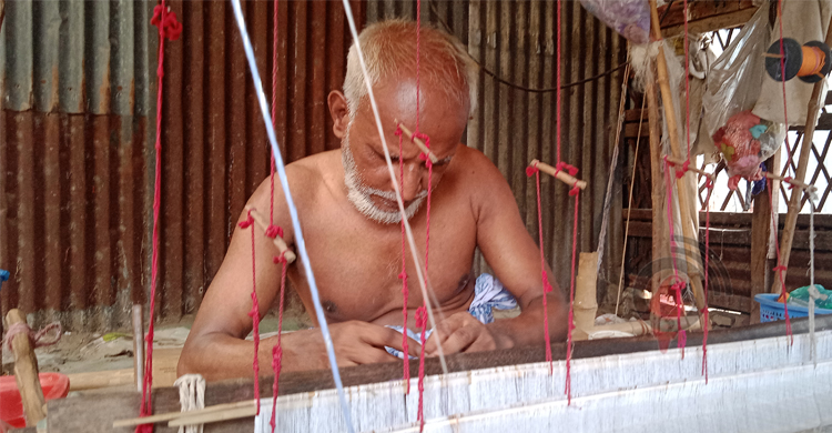 দাম নিয়ে বিপর্যস্ত জামদানি শিল্পীরা