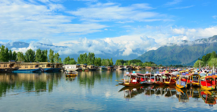 এবার জম্মু-কাশ্মীরে জমি কিনতে পারবেন ভারতীয়রা