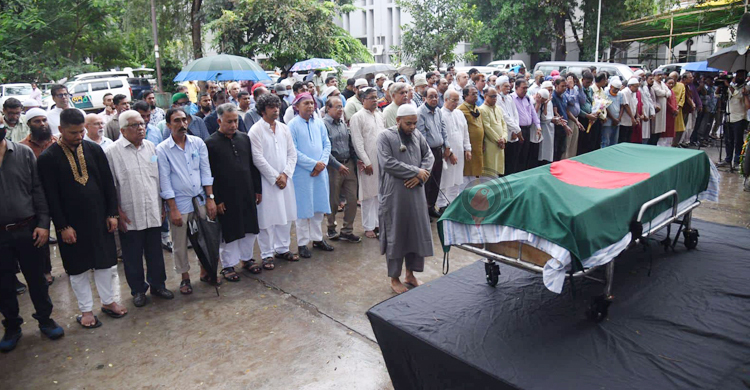 প্রেসক্লাবে তোয়াব খানের দ্বিতীয় জানাজা সম্পন্ন