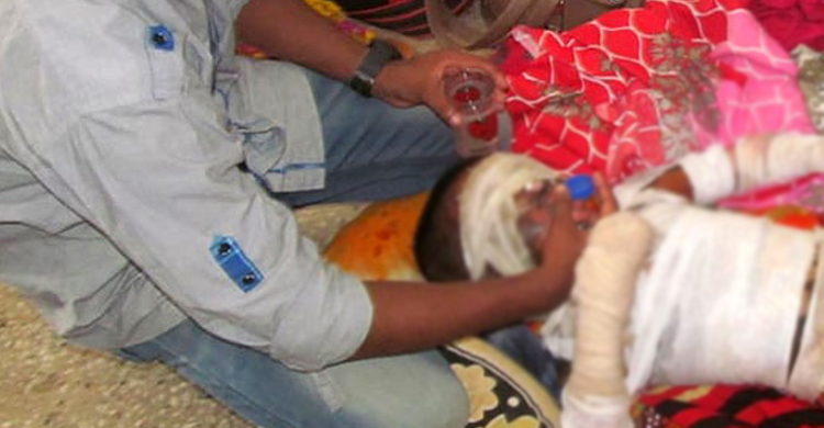 বাবা-মায়ের দ্বন্দ্বে হাসপাতালে কাতরাচ্ছে শিশুটি