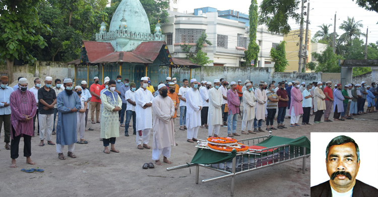 স্বাধীন বাংলা ফুটবল দলের সদস্য লুৎফর রহমানের দাফন