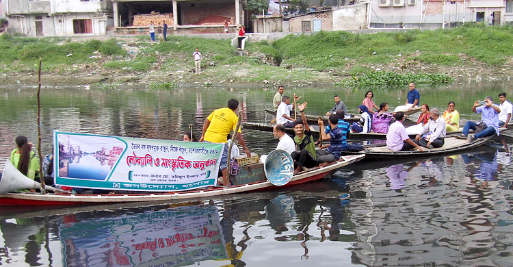 দূষণমুক্ত রাখতে ভৈরব নদে নৌকা র‌্যালি