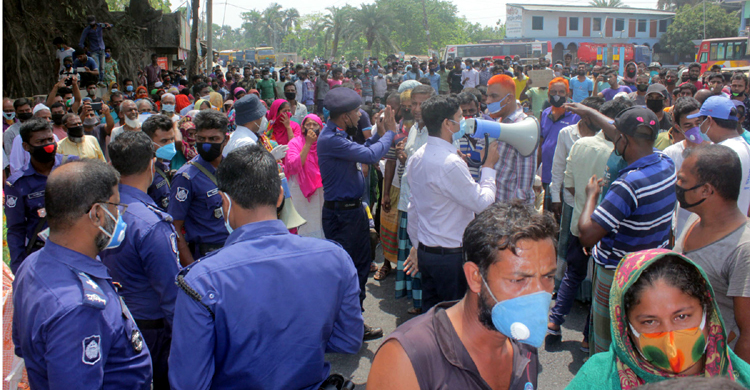 ত্রাণের দাবিতে যশোরে আজও মহাসড়ক অবরোধ