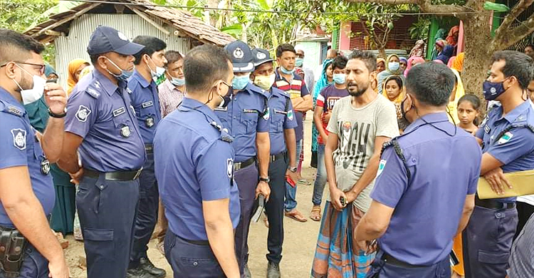 বোমা বানাতে গিয়ে বিস্ফোরণে ইউপি মেম্বার নিহত