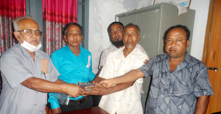 অভিমান করে ঘর ছাড়ার ২৮ বছর পর পরিবারে ফিরলেন বাচ্চু