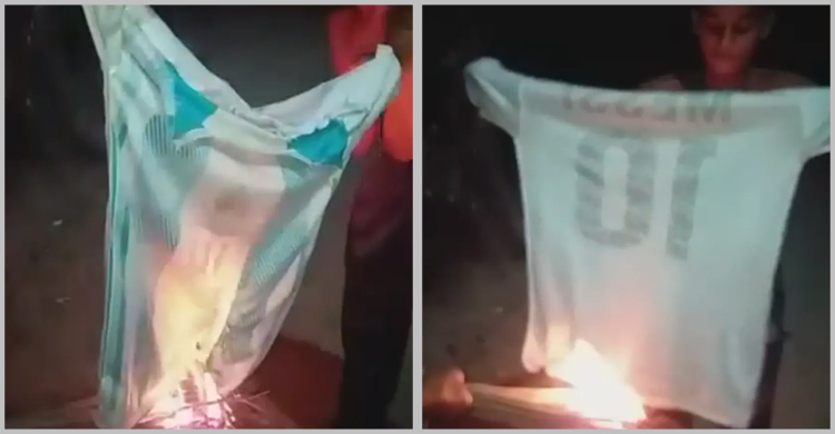 প্রিয় দলের হারে ক্ষুব্ধ হয়ে জার্সিতে আগুন