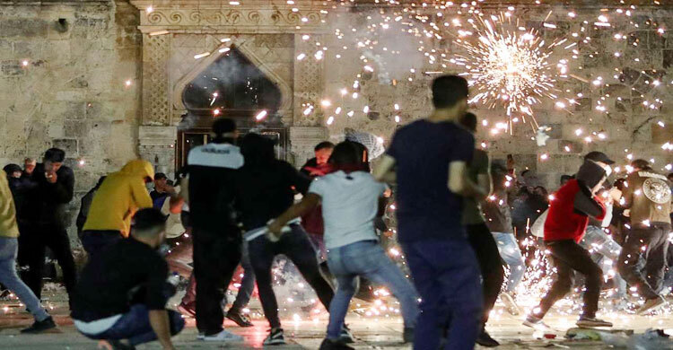 Israeli police, Palestinians clash at Jerusalem’s Al-Aqsa, over 170 injured
