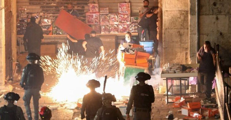 Jerusalem: Many injured on second night of clashes