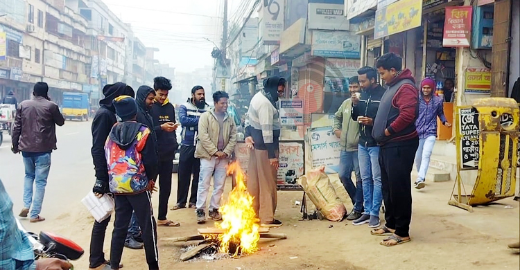 যশোরে শীতের দাপটে বিপর্যস্ত জনজীবন