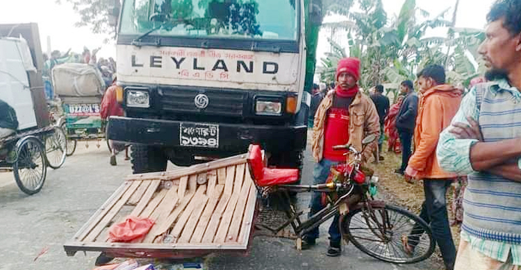 যশোরে বিএডিসির ট্রাকচাপায় বিশ্ববিদ্যালয় শিক্ষার্থীসহ নিহত ৩