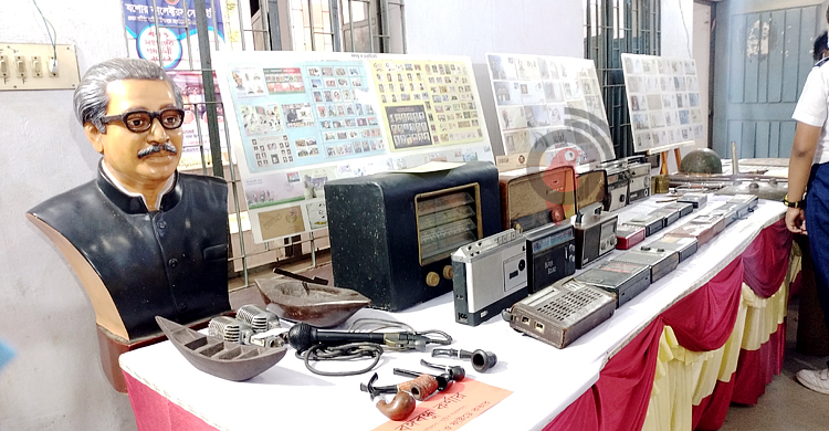 যশোরে দুষ্প্রাপ্য সামগ্রীর দুদিনব্যাপী প্রদর্শনী