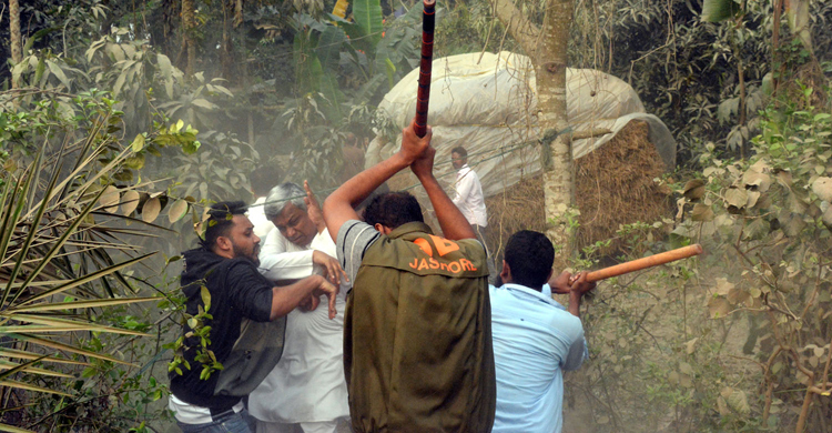 যশোরে বিএনপির পদযাত্রায় পুলিশের লাঠিপেটা, আহত ১৫