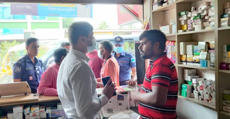 ২০ টাকার নাপা সিরাপ ৩৫-এ বিক্রি, জরিমানা আড়াই হাজার