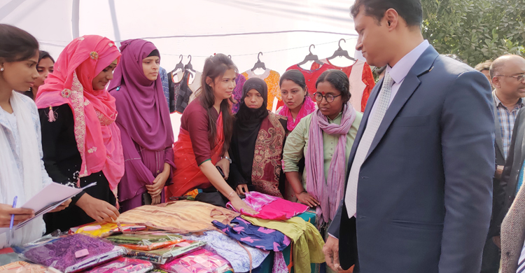 পাচারের শিকার নারী-পুরুষের উদ্যোক্তা হওয়ার লড়াই