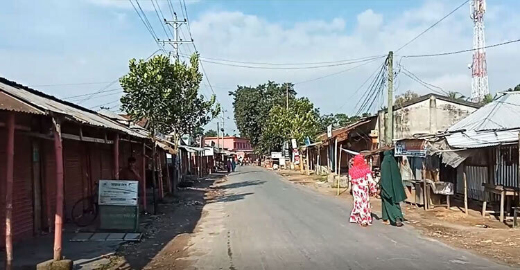 সংঘর্ষের পর পুরুষশূন্য জগদল গ্রাম, ঘরবাড়ি পাহারায় আত্মীয়রা