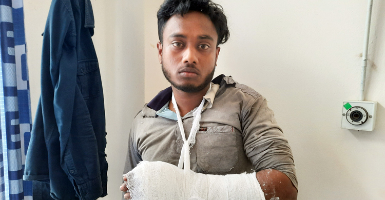 ঝিনাইদহে দুই মেম্বার প্রার্থীর সমর্থকদের সংঘর্ষ, আহত ২০