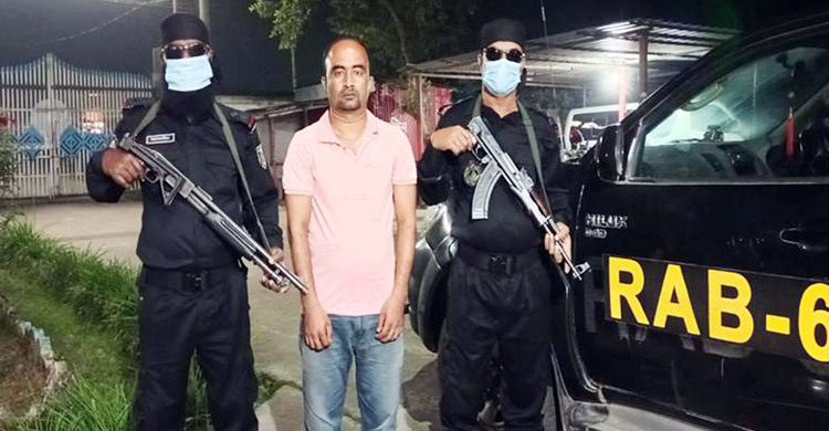 ঝিনাইদহে অস্ত্র-গুলিসহ সাবেক ছাত্রলীগ নেতা গ্রেফতার