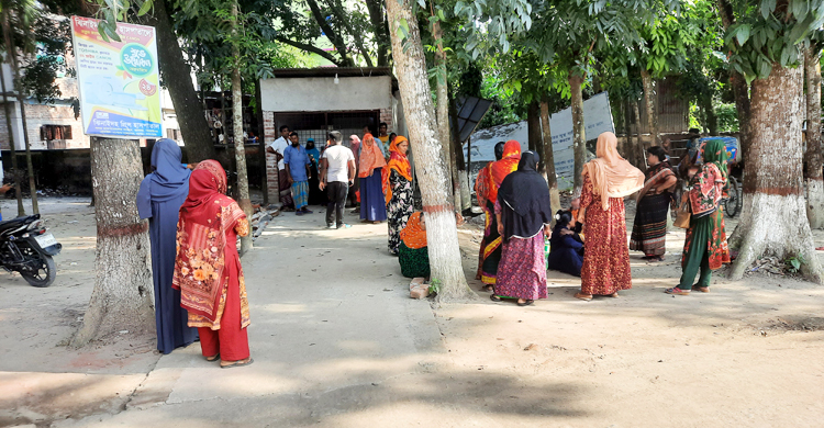 খুঁটিতে উঠে তার মেরামতের সময় বিদ্যুৎস্পৃষ্টে মিস্ত্রির মৃত্যু
