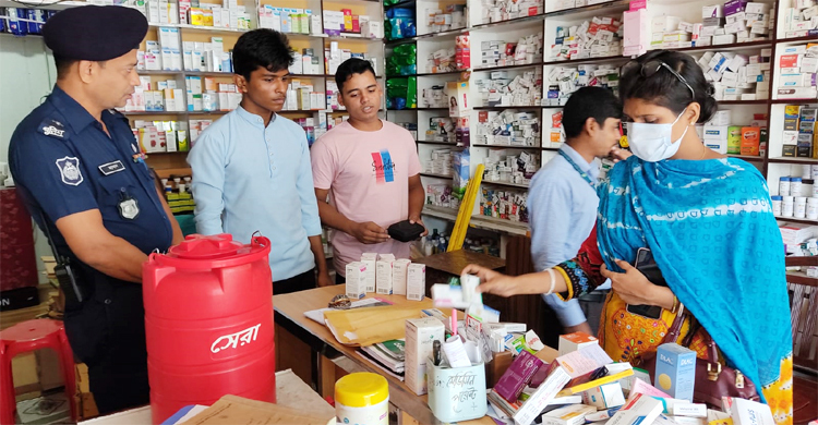 ঝালকাঠিতে চার প্রতিষ্ঠানকে ১৩ হাজার টাকা জরিমানা