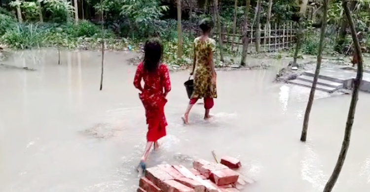 ঝালকাঠিতে কমেছ নদীর পানি, দেখা দিচ্ছে বিভিন্ন রোগ